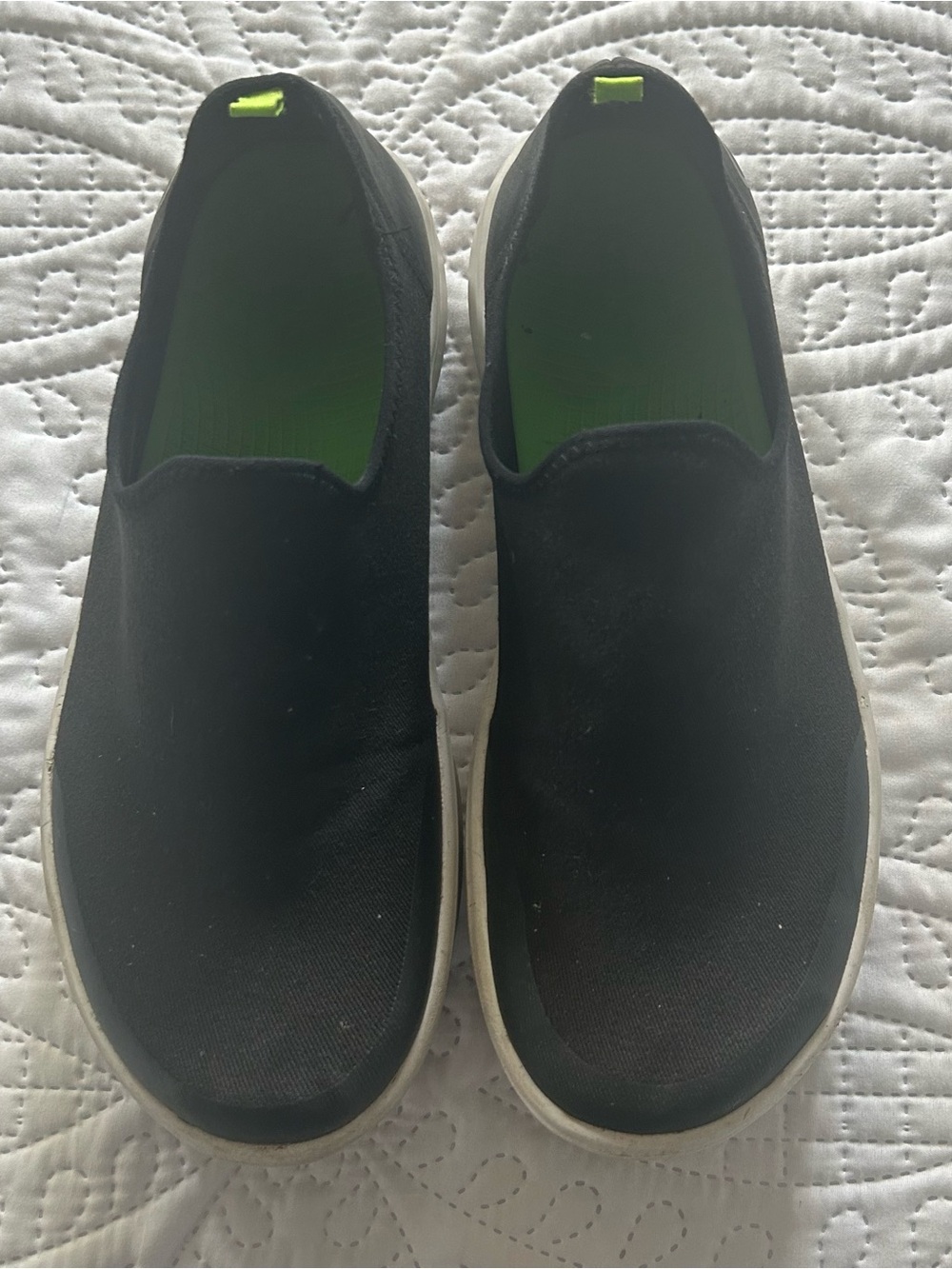 OOFOS Black Slip-On Loafers with White Sole and Green Interior